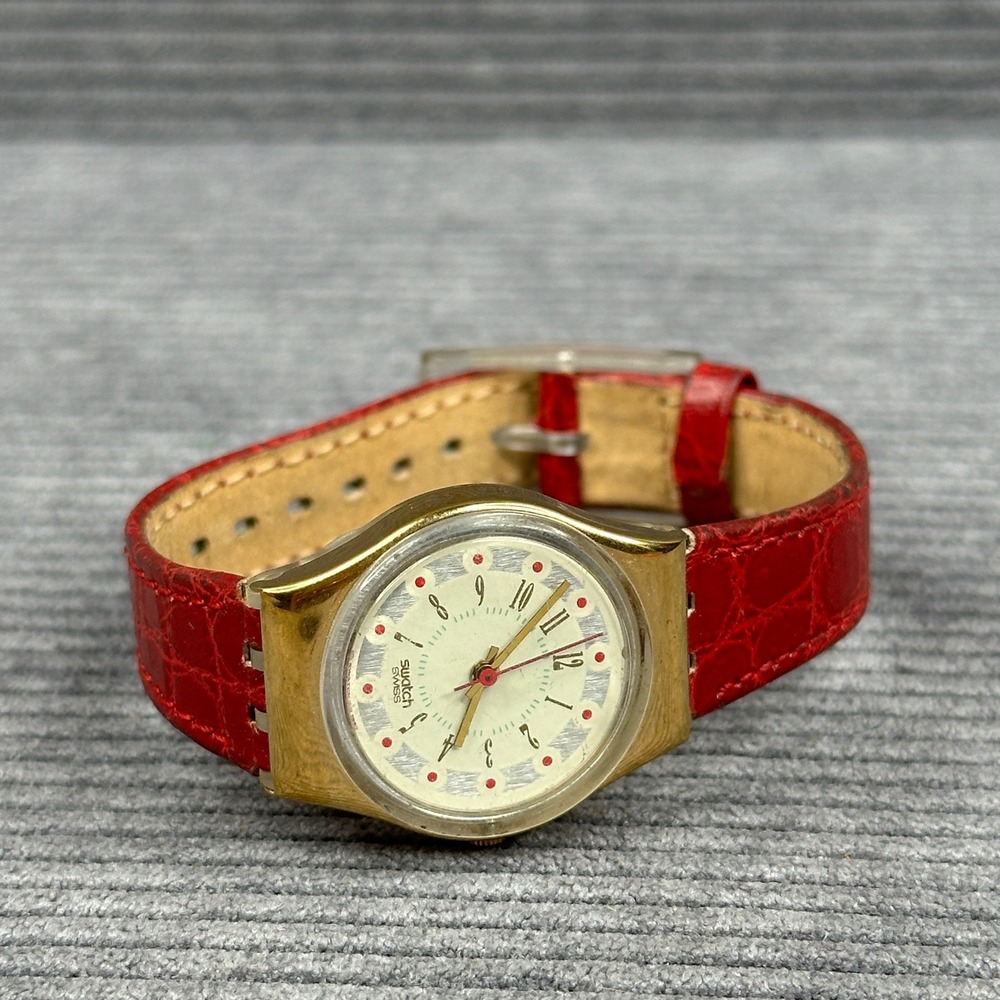 Vintage Swatch Swiss Gold Tone Red Leather Strap Quartz Watch 25mm